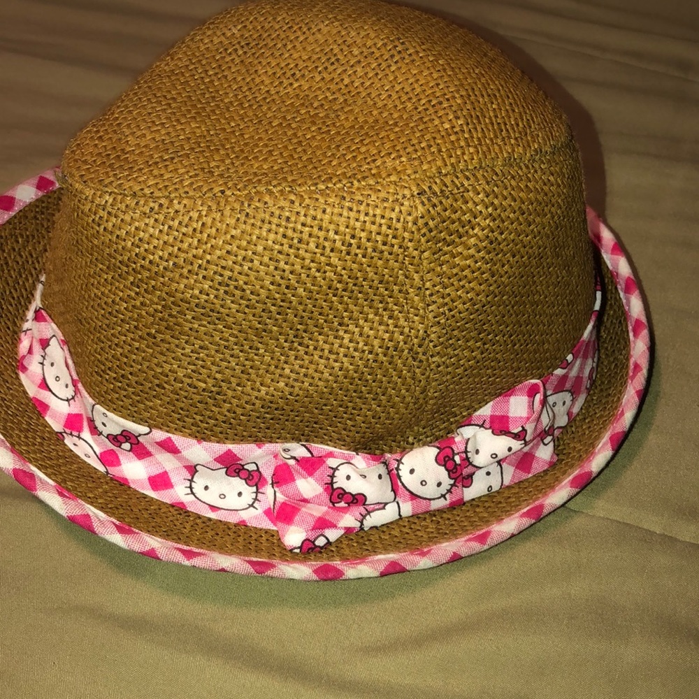 Hello Kitty hat